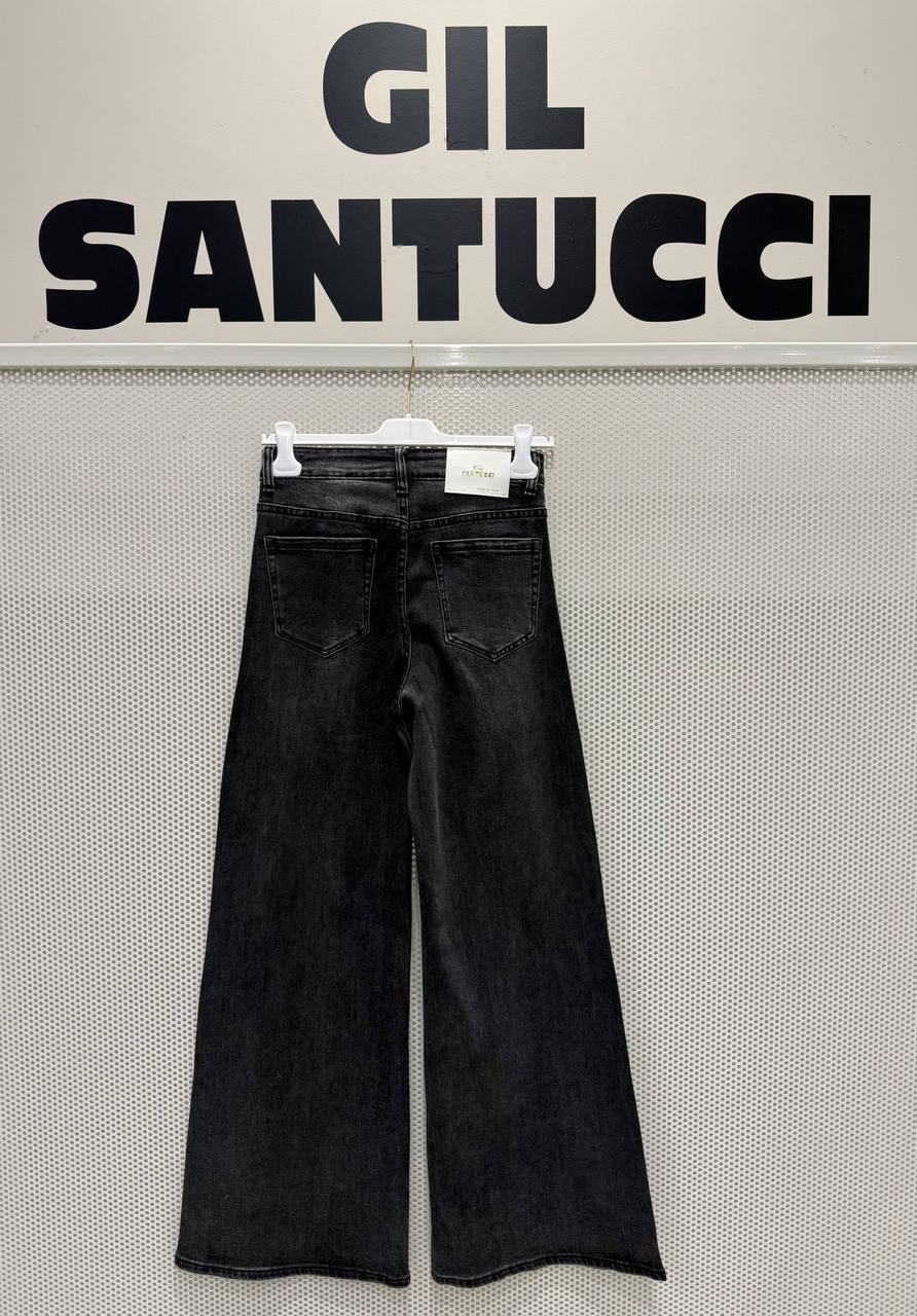 Фото Gil Santucci