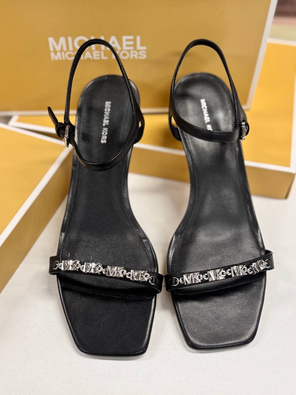 Итальянская одежда, бренд Roberto Serpentini, арт. 74150877