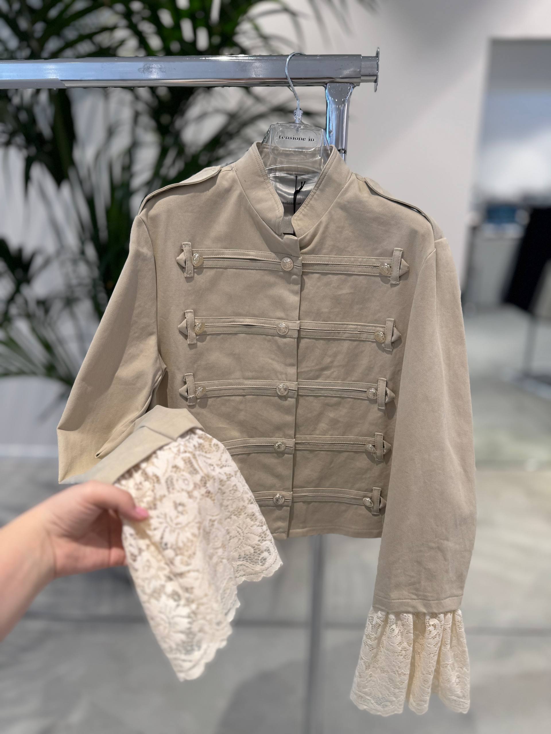 Фото Tensione in