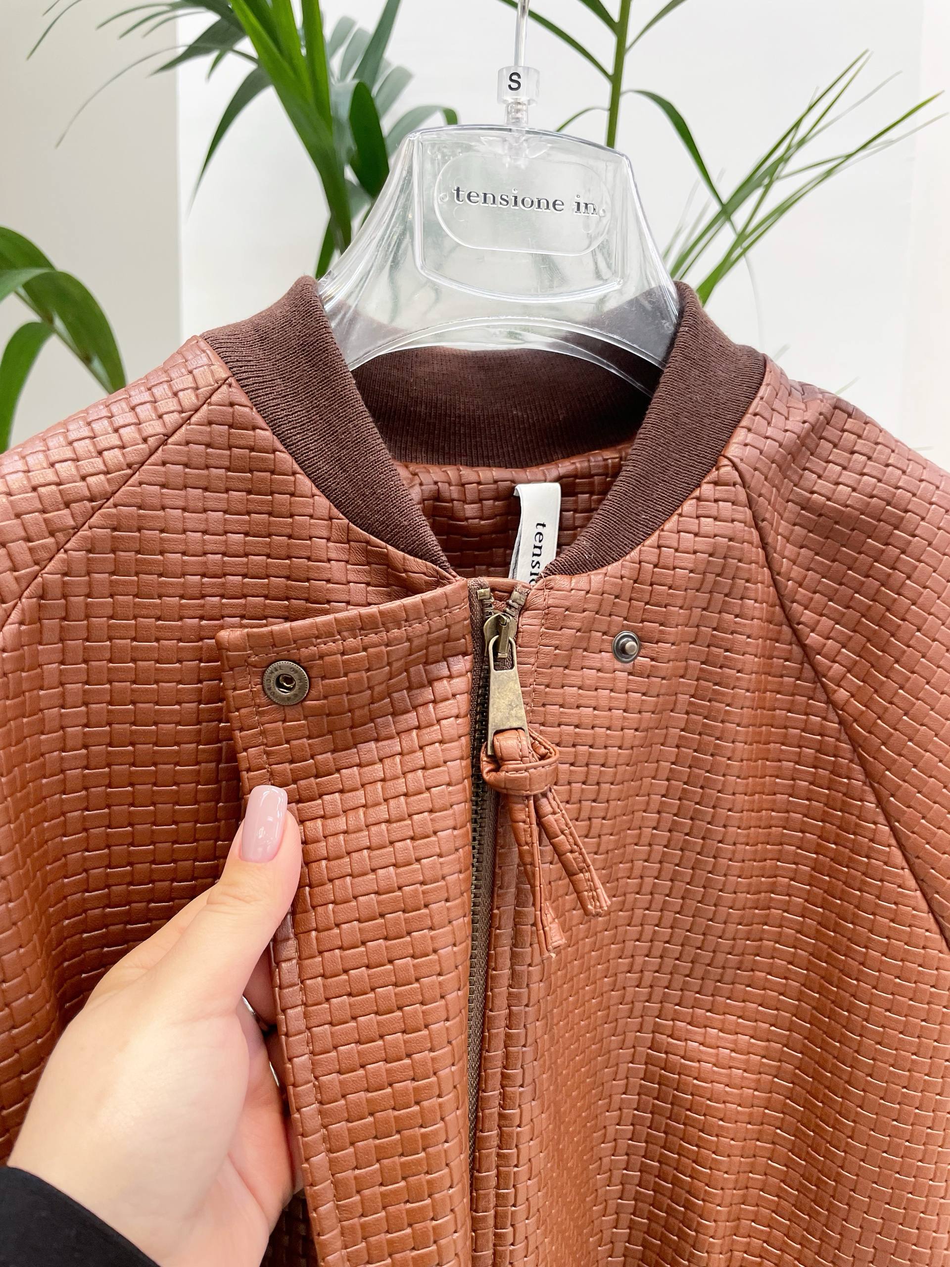 Фото Tensione in