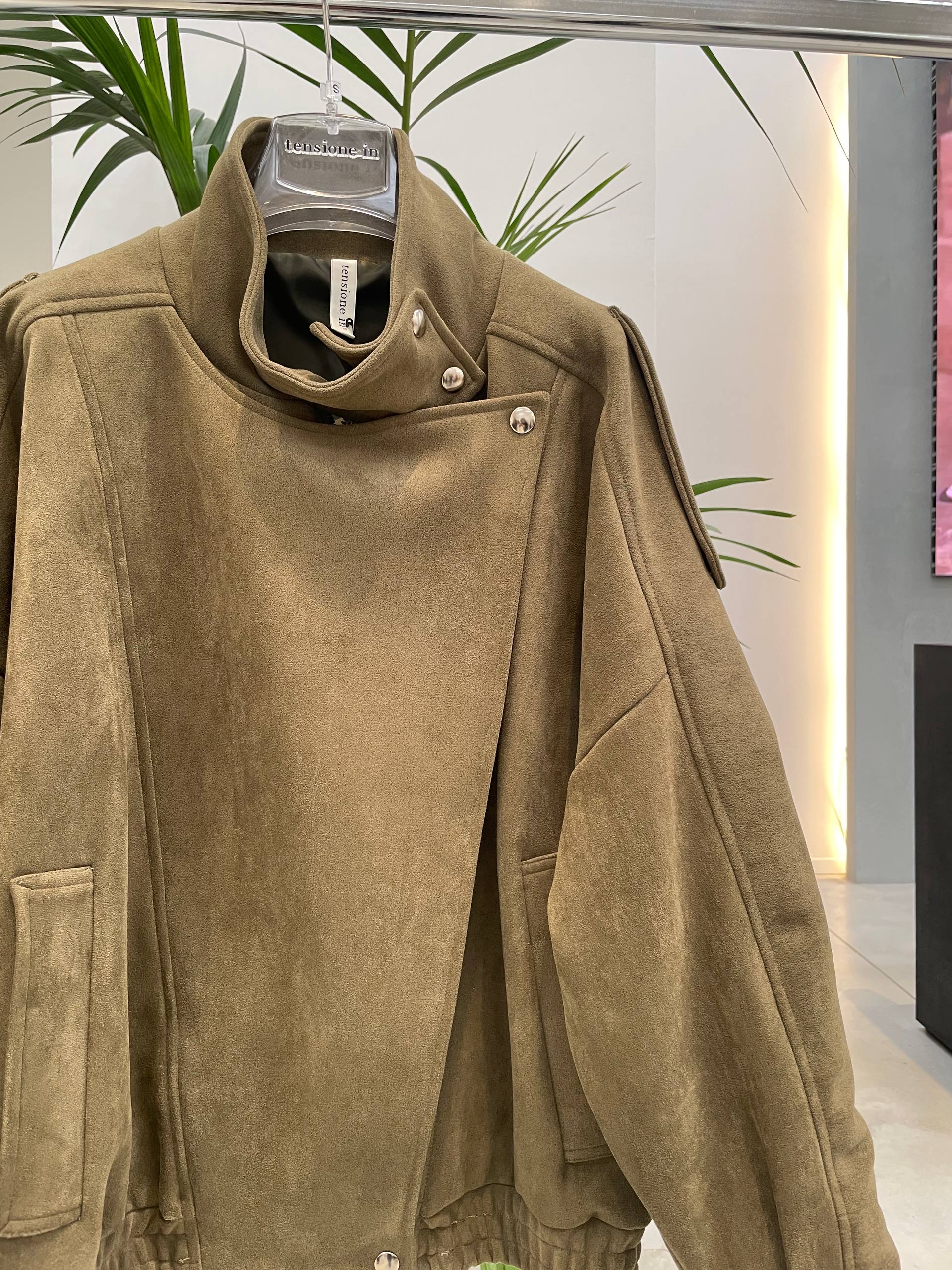 Фото Tensione in