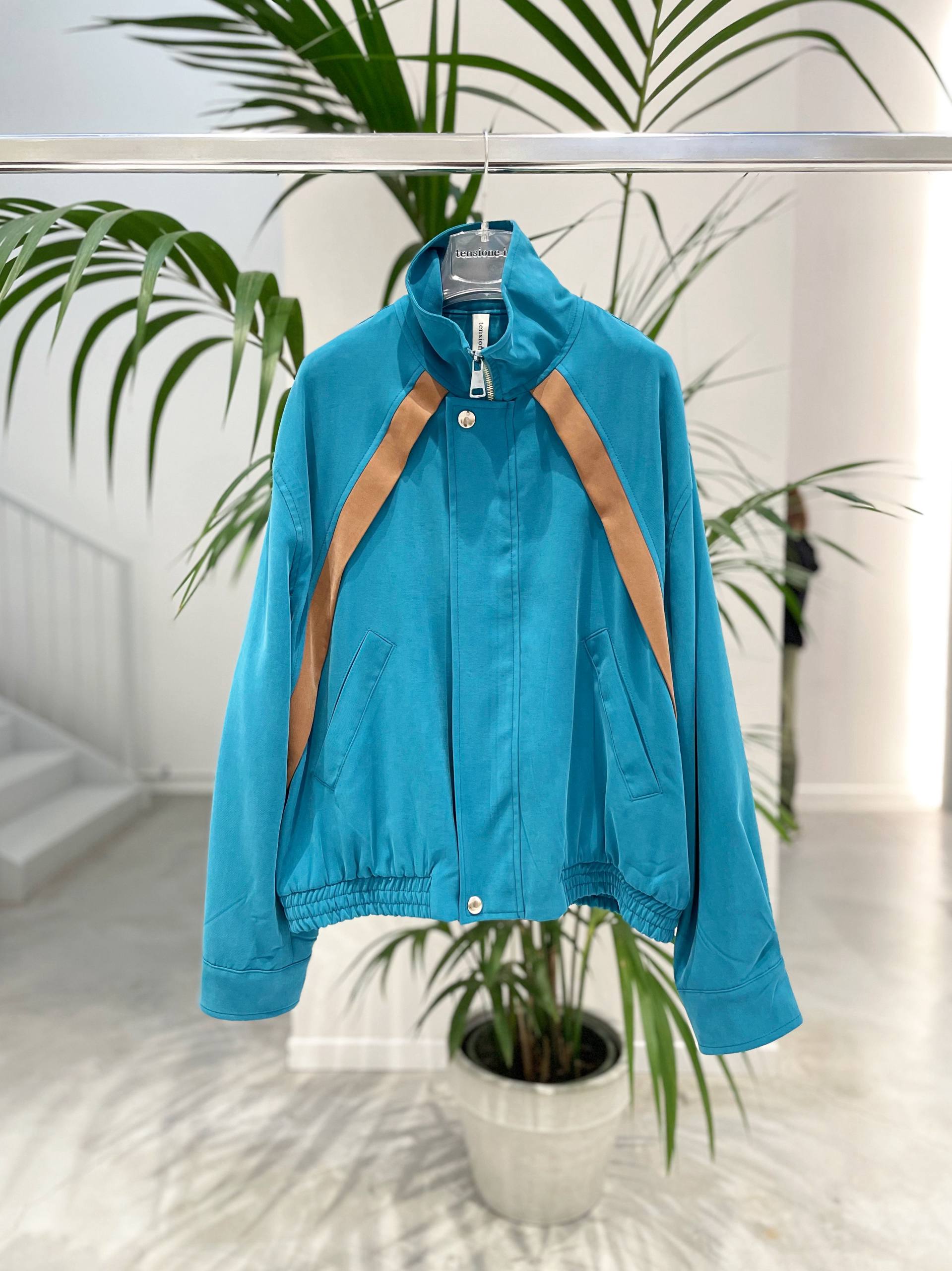 Фото Tensione in