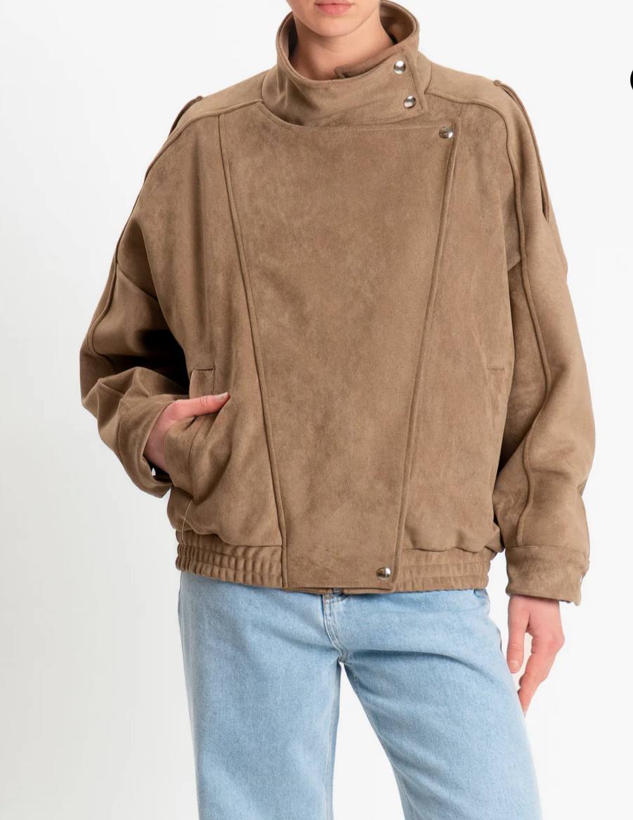 Фото Tensione in