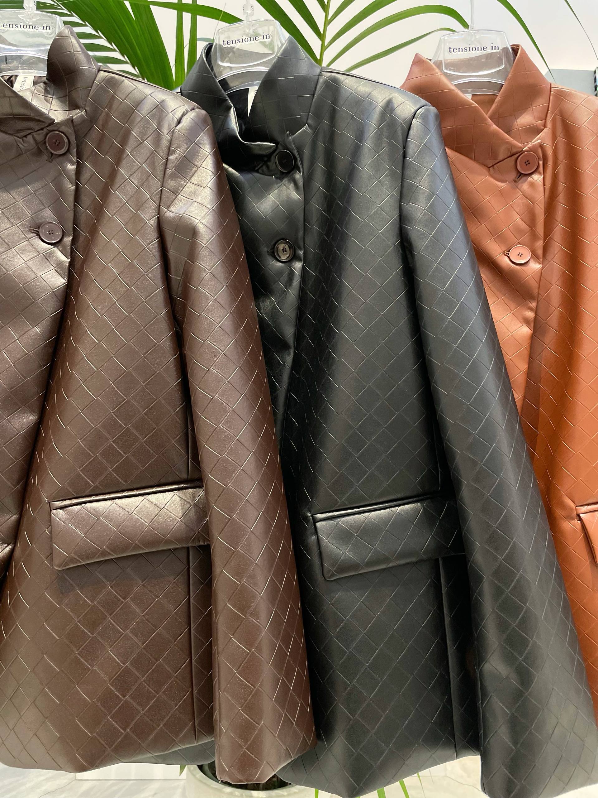 Фото Tensione in