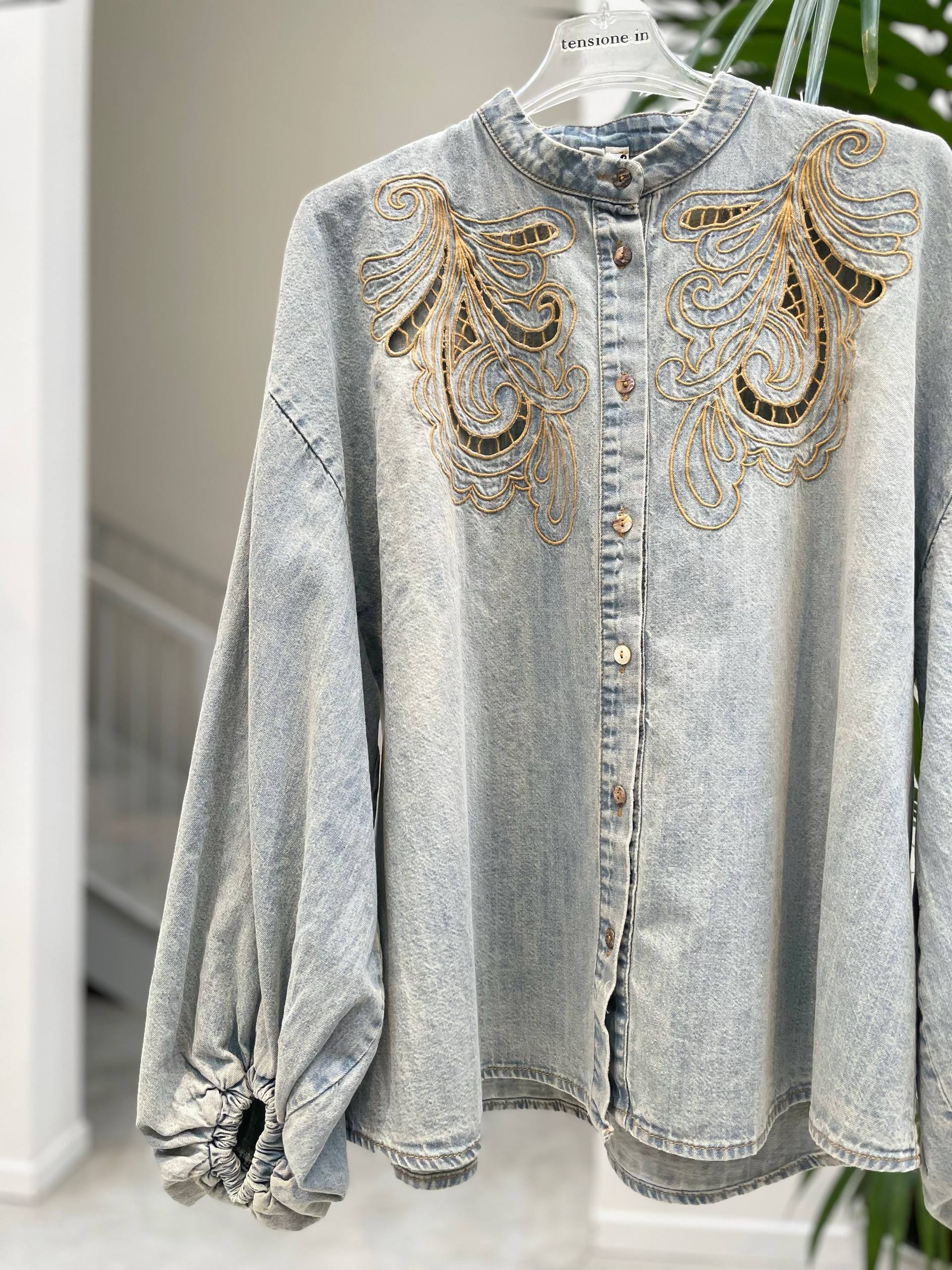 Фото Tensione in