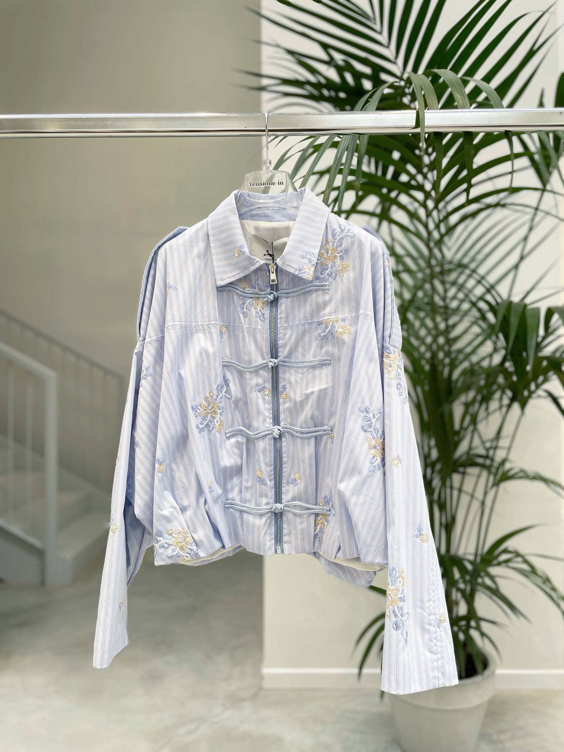 Фото Tensione in