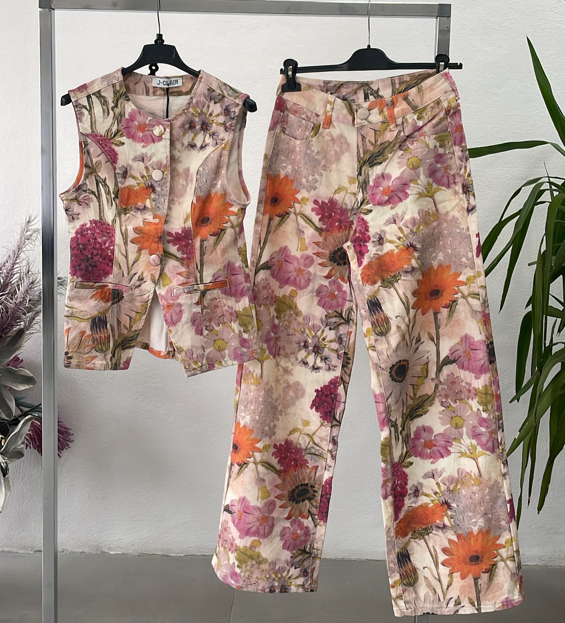 Фото Joie Clair (J-Clair)