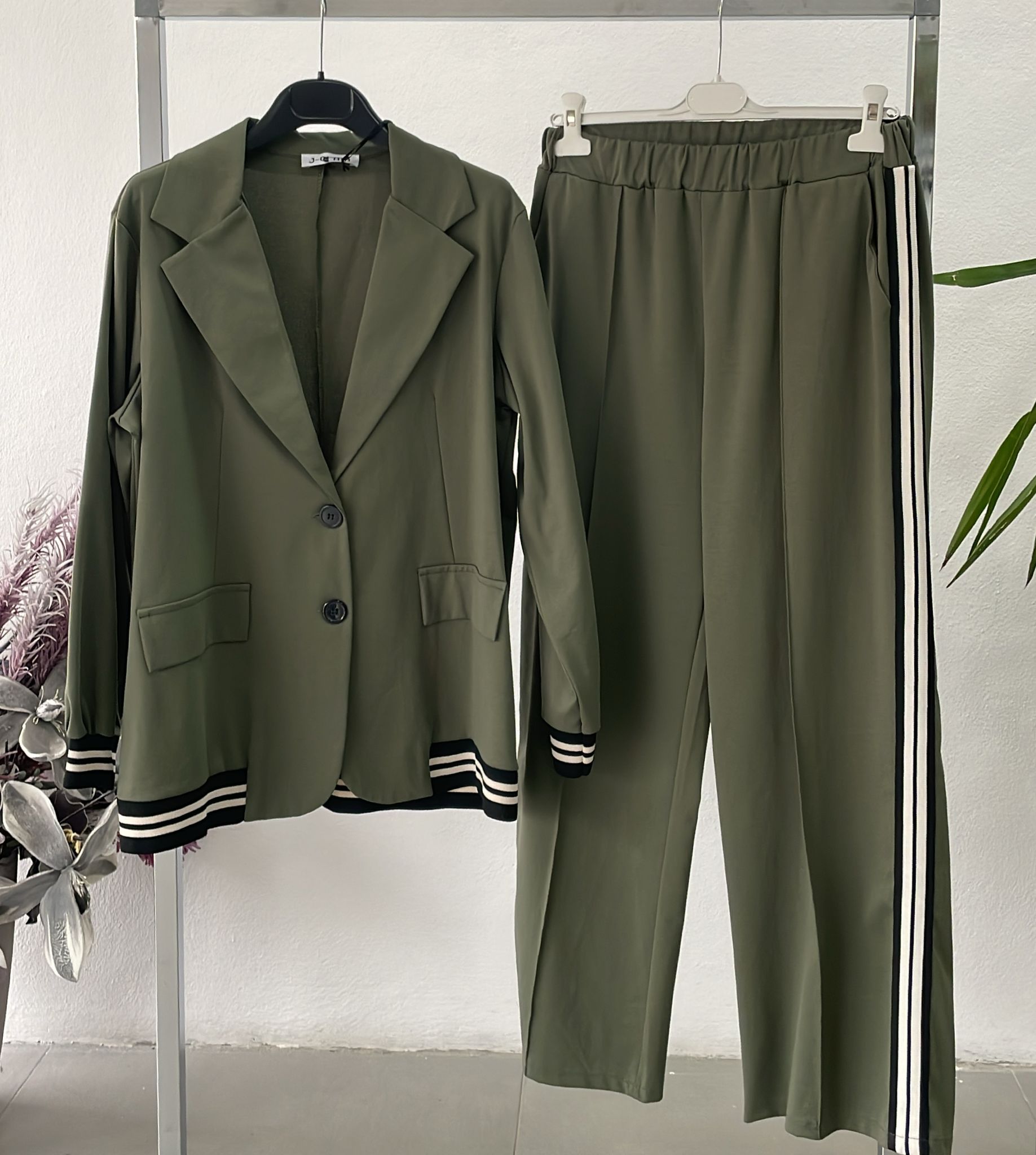 Фото Joie Clair (J-Clair)