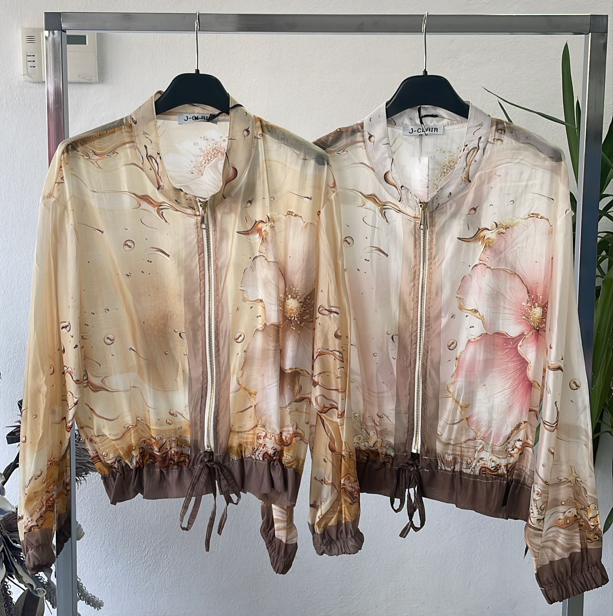 Фото Joie Clair (J-Clair)