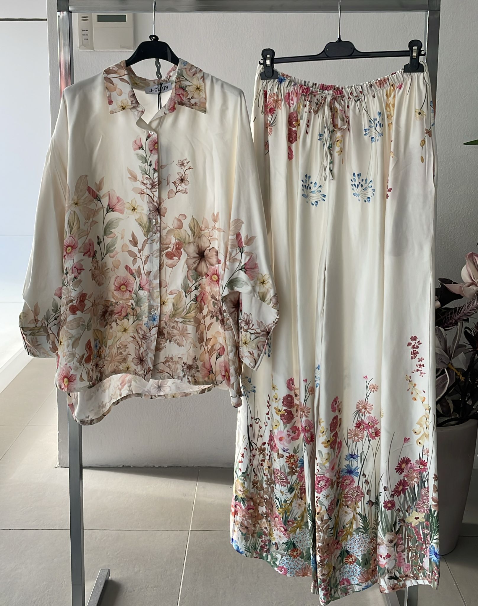 Фото Joie Clair (J-Clair)