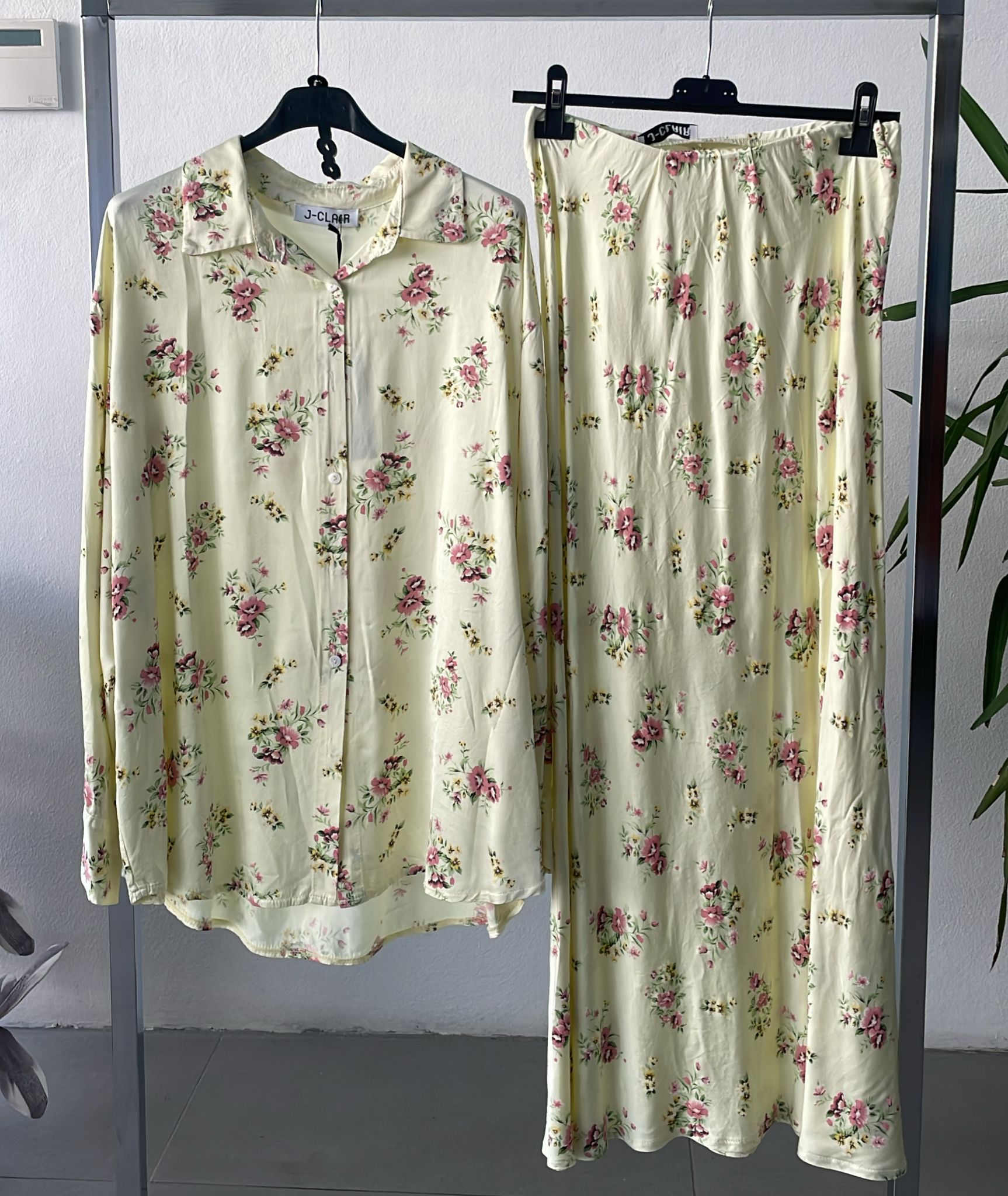 Фото Joie Clair (J-Clair)