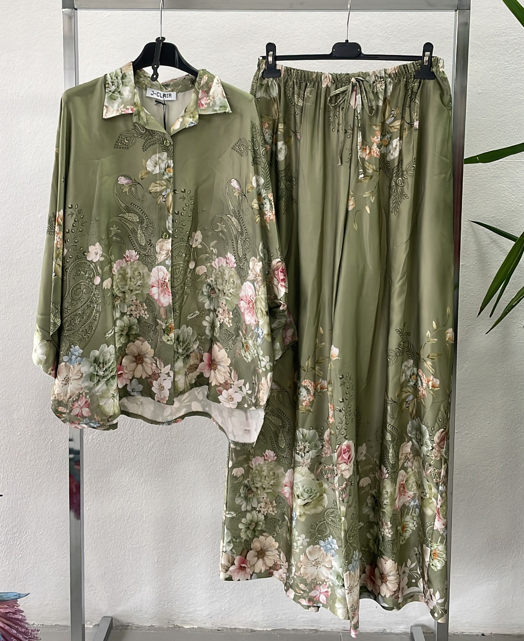 Фото Joie Clair (J-Clair)