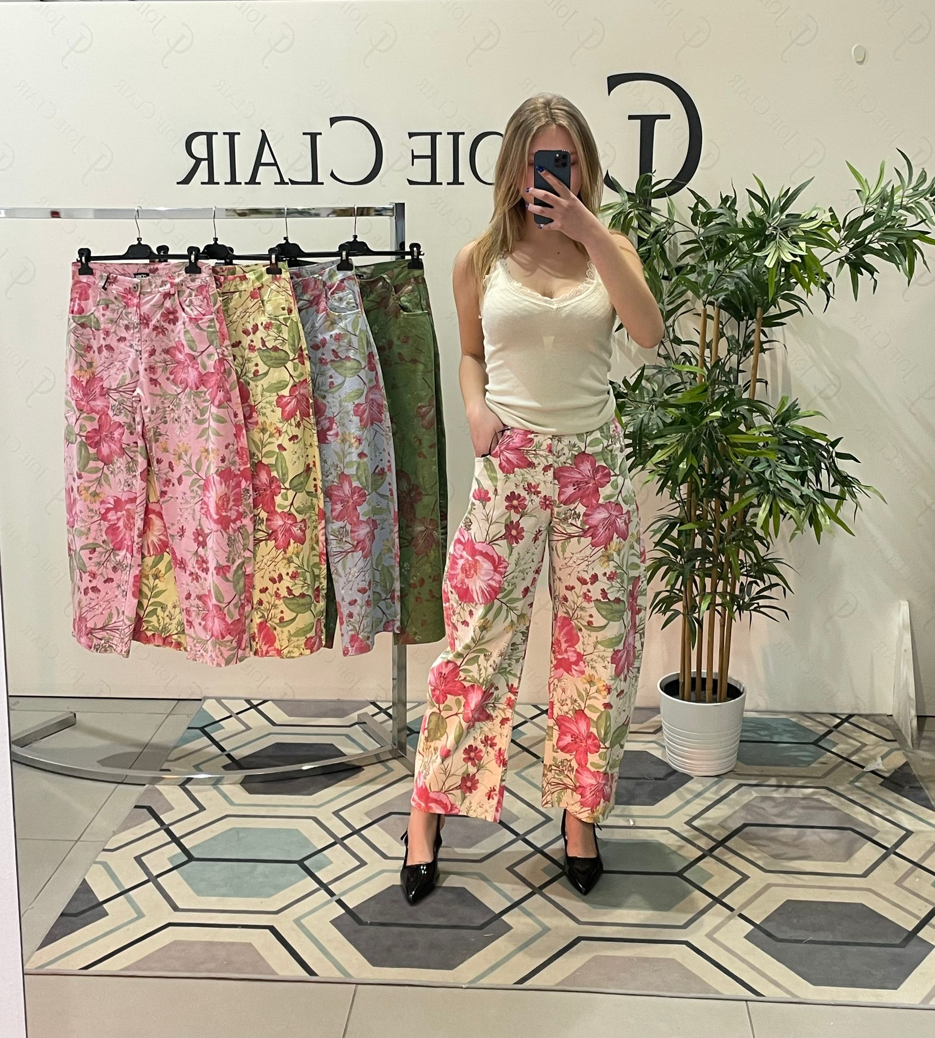 Фото Joie Clair (J-Clair)