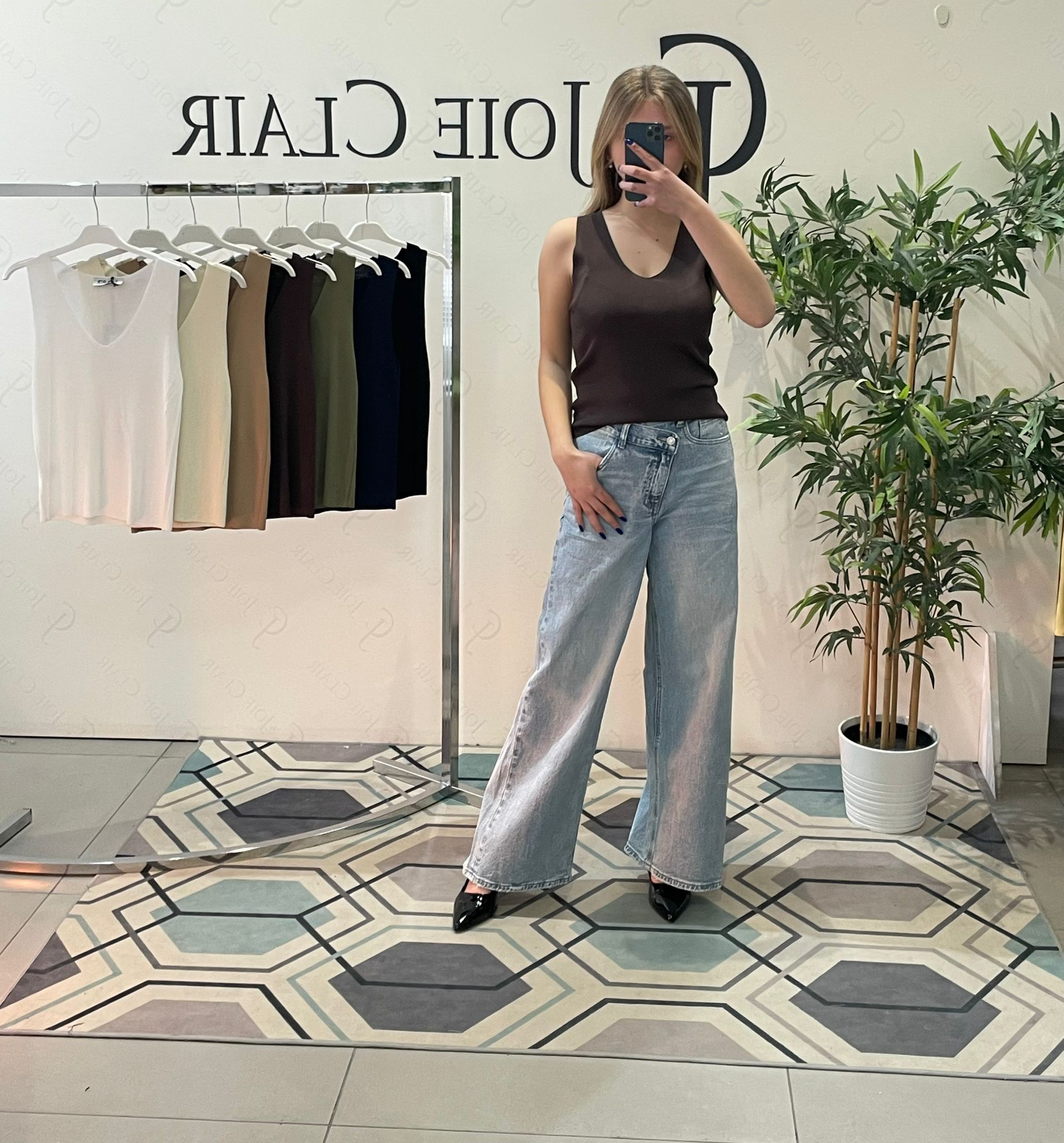 Фото Joie Clair (J-Clair)