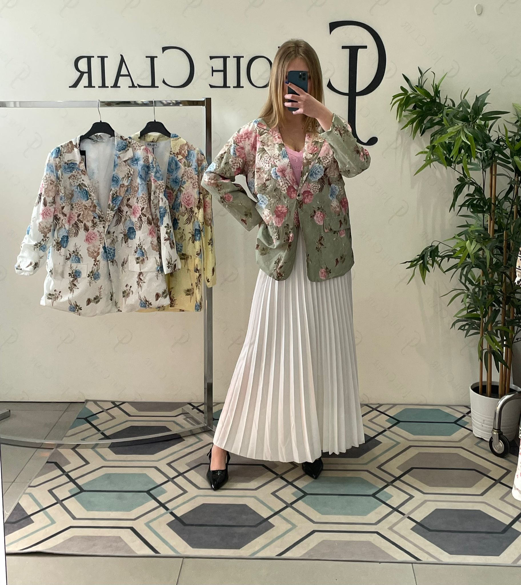 Фото Joie Clair (J-Clair)