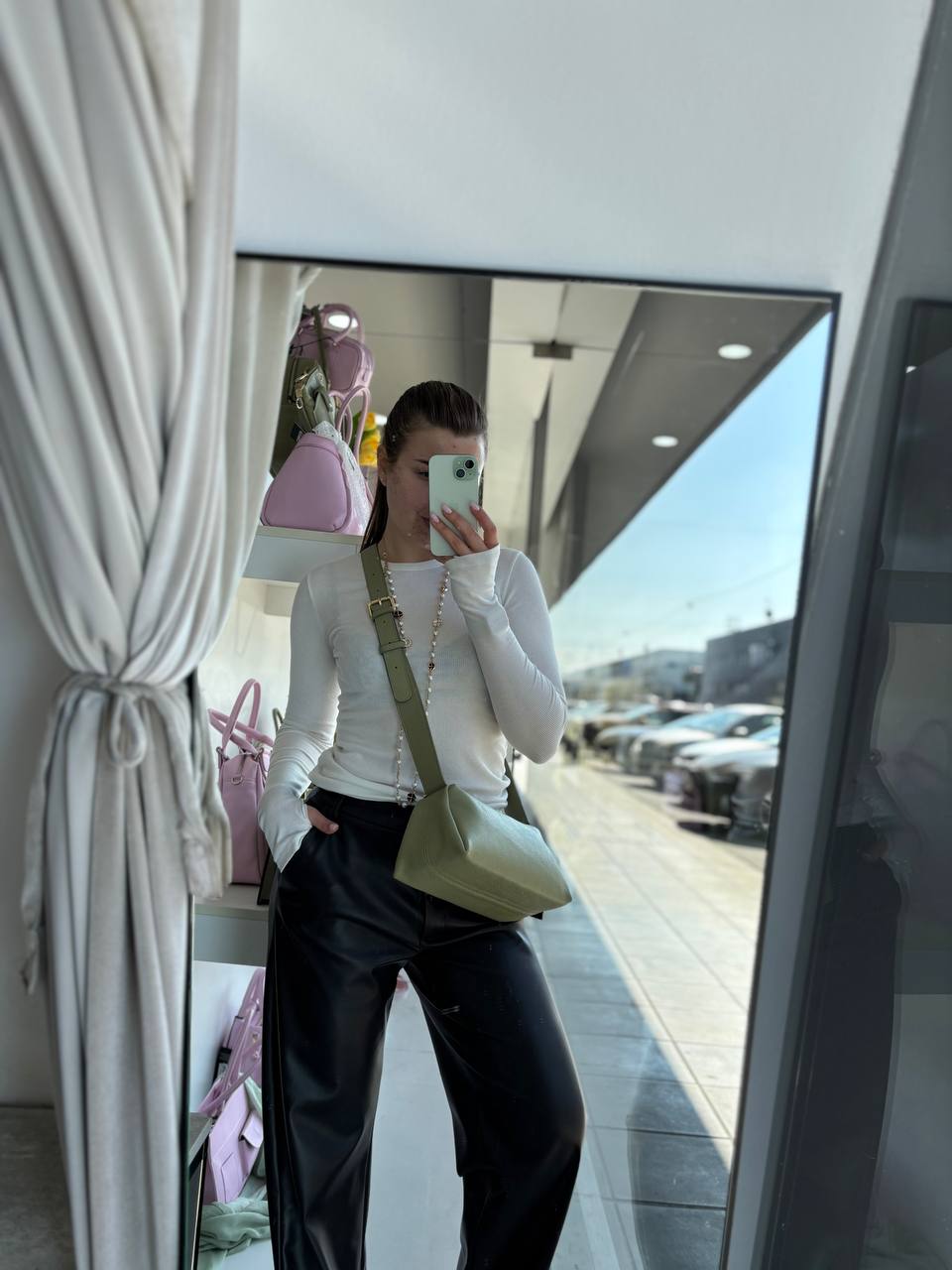 Фото Leather Country