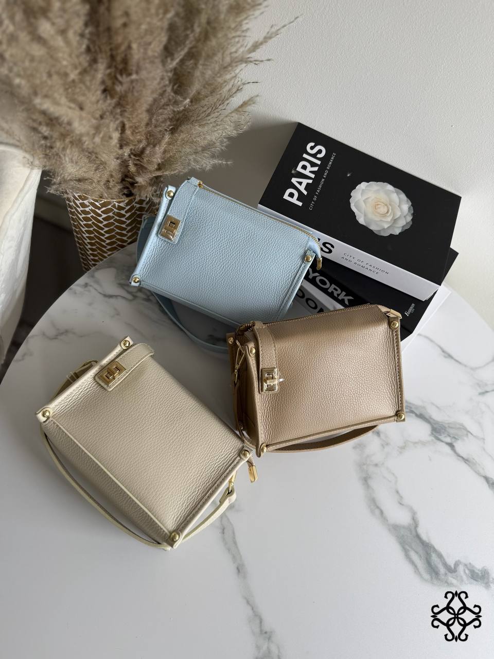 Фото Leather Country