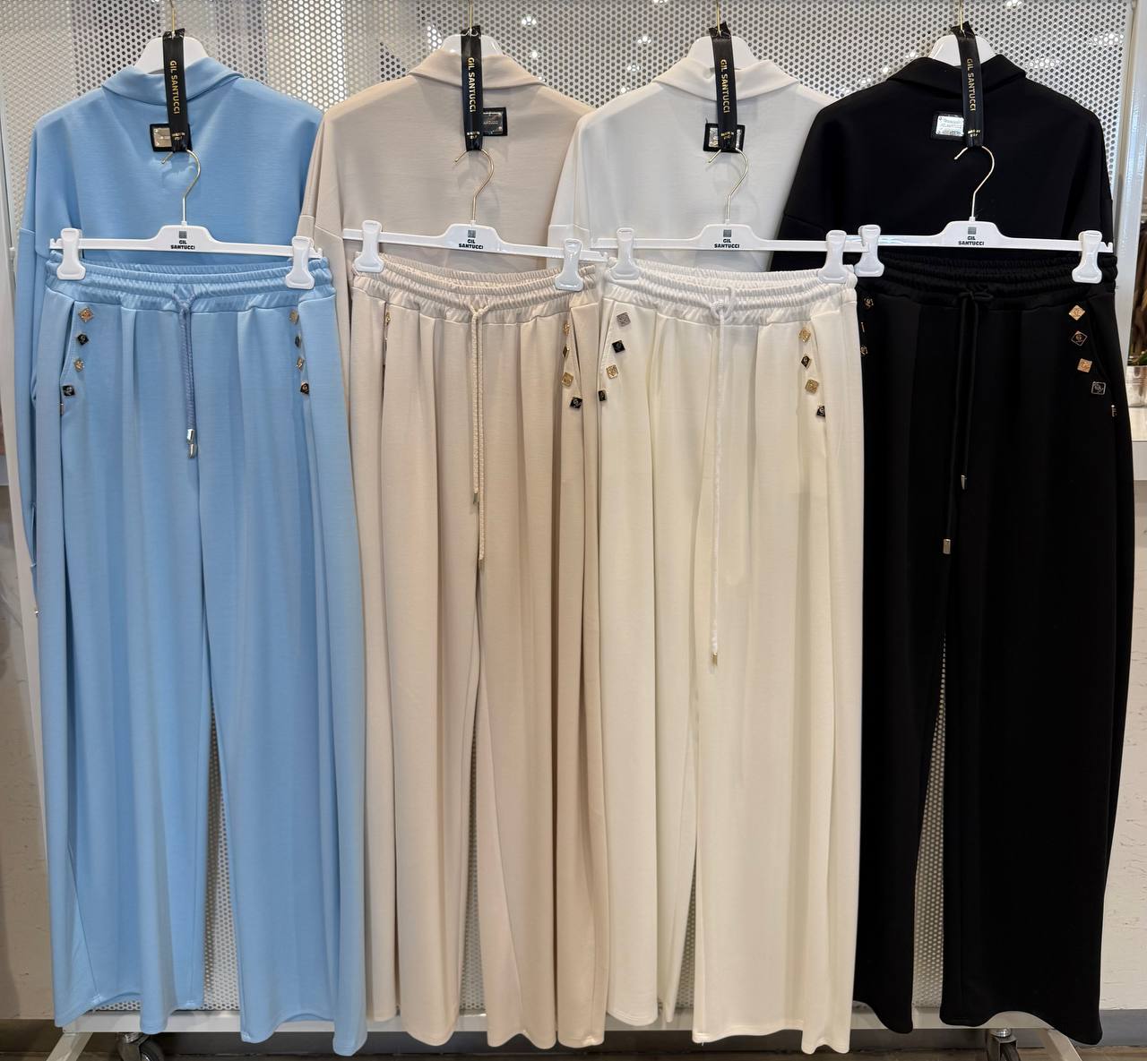 Фото Gil Santucci