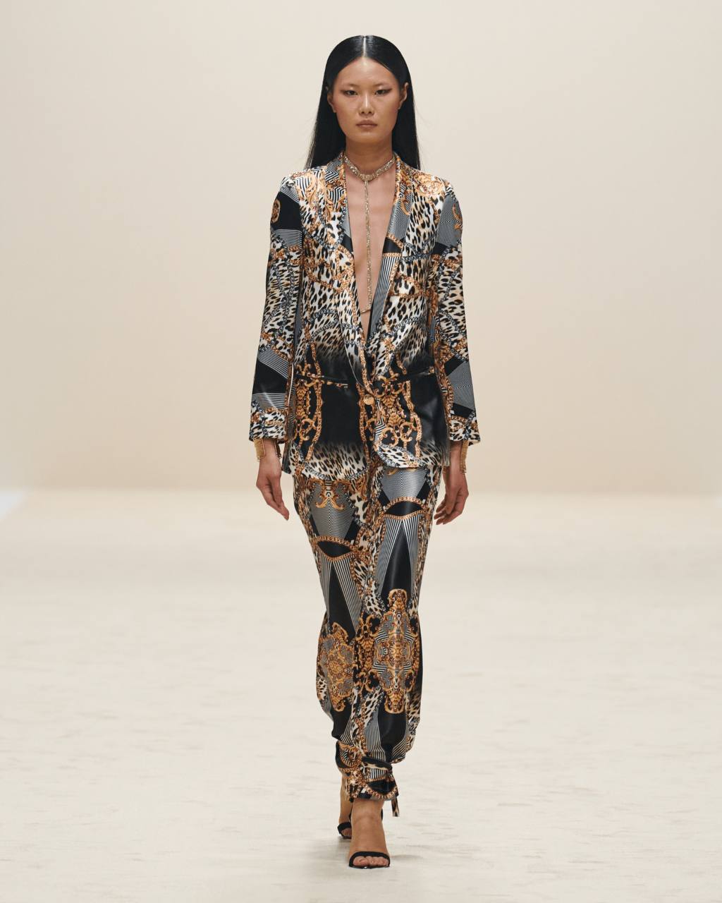 Фото Gil Santucci