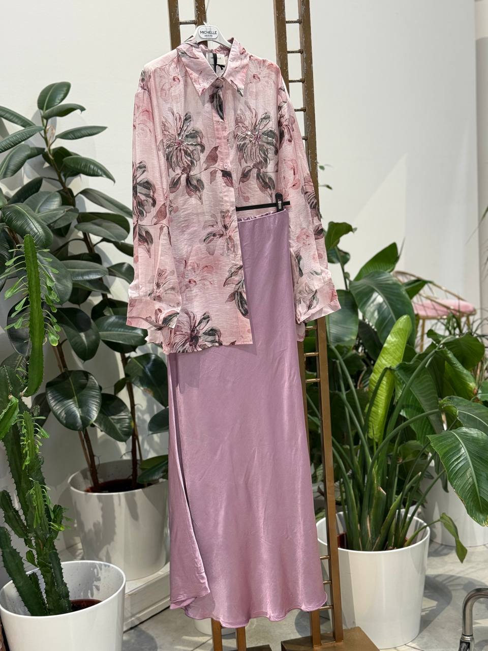 Amelie Follies (Michelle)