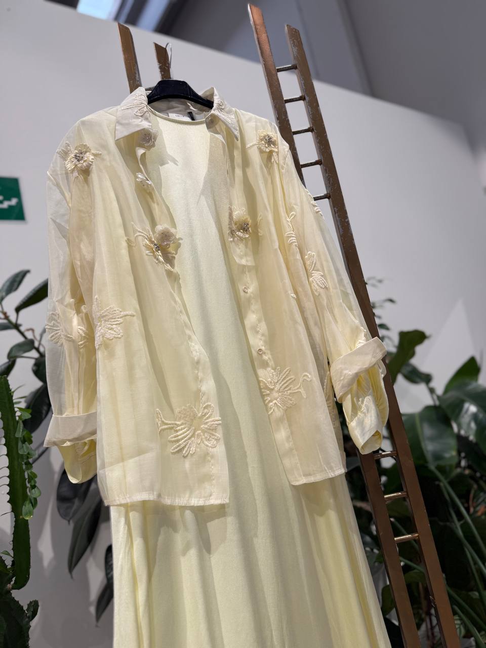 Amelie Follies (Michelle)