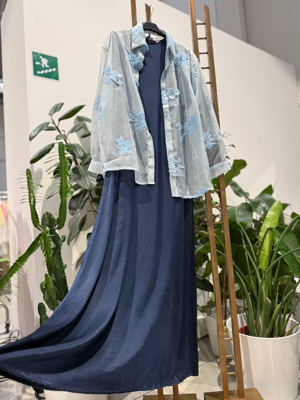 Amelie Follies (Michelle)