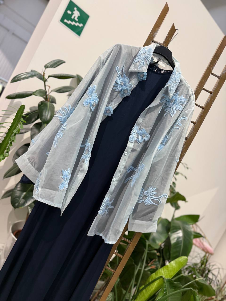 Amelie Follies (Michelle)