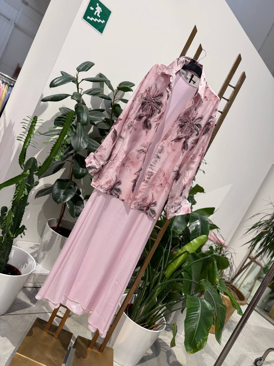 Amelie Follies (Michelle)