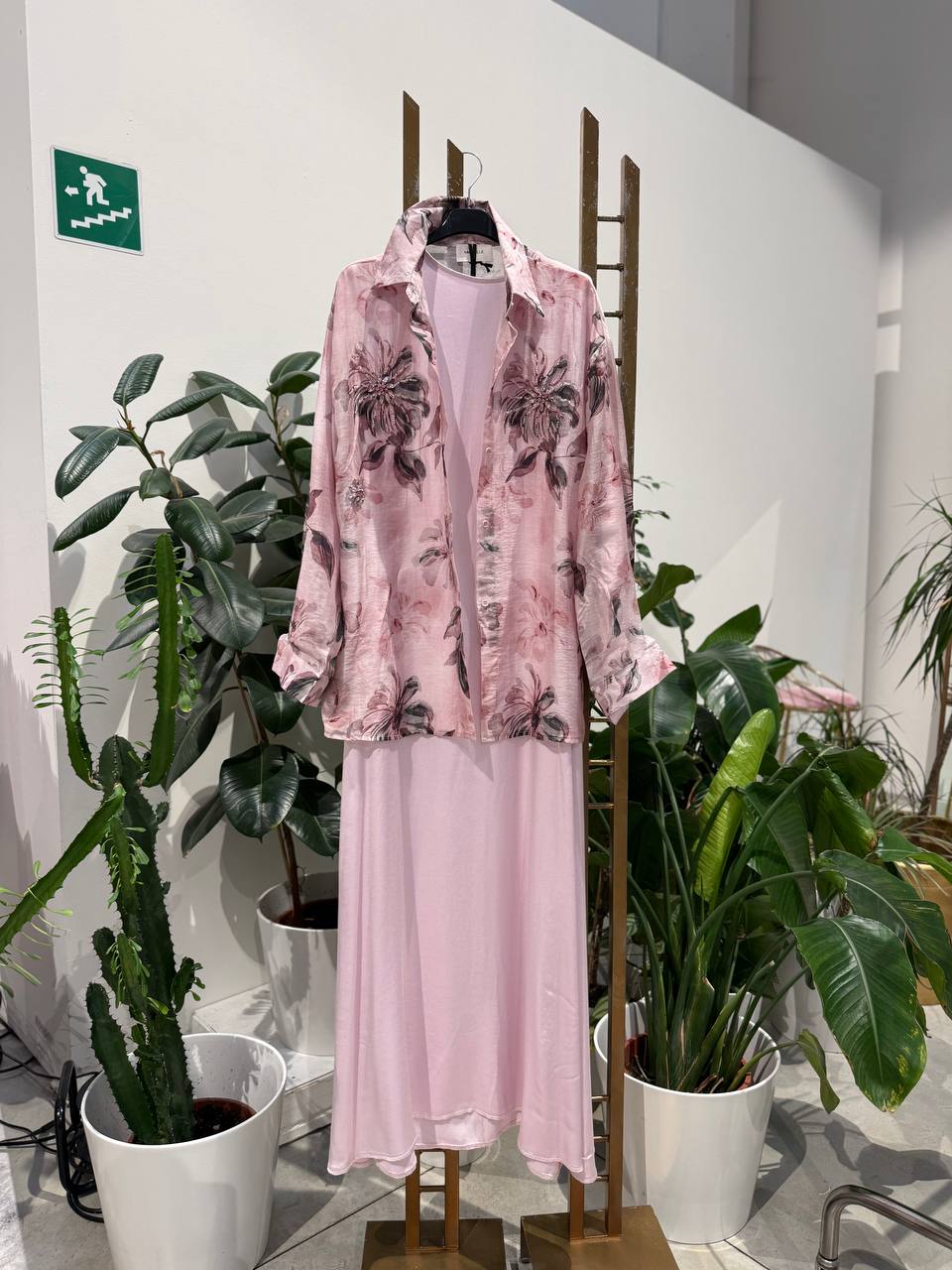 Amelie Follies (Michelle)