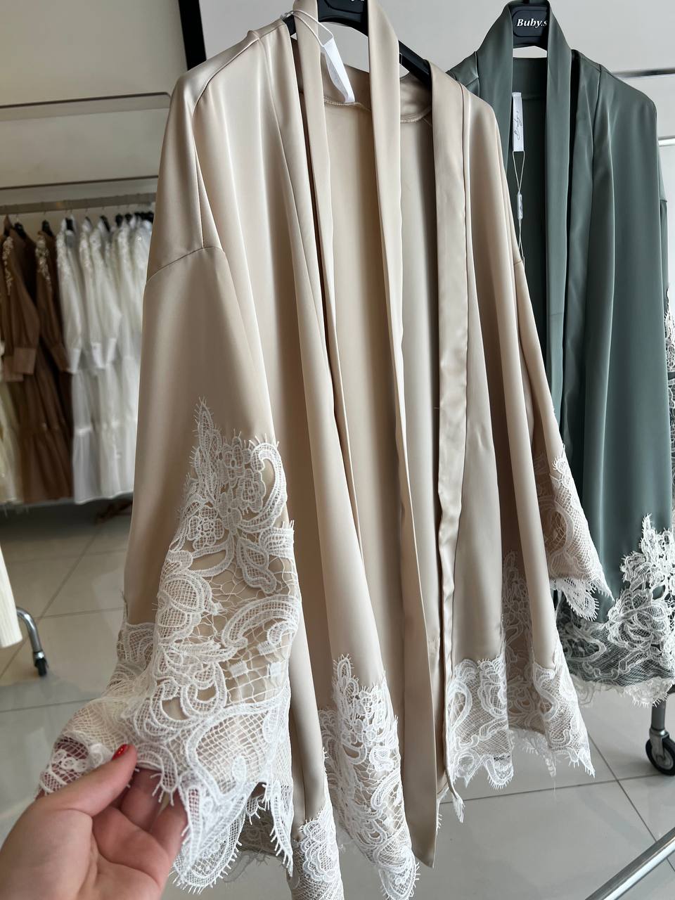 Фото Kitana (Rinascimento, Большие размеры)