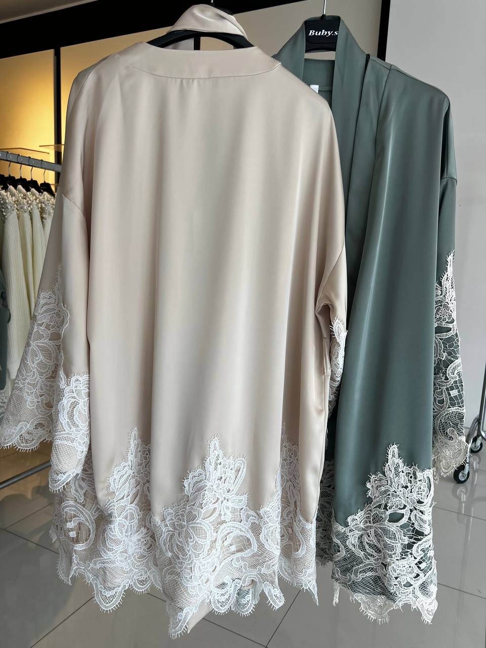 Фото Kitana (Rinascimento, Большие размеры)