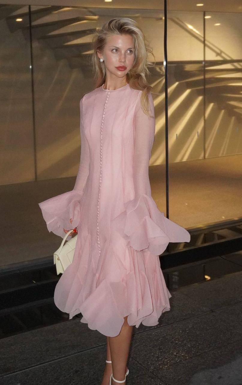 Фото Kitana (Rinascimento, Большие размеры)