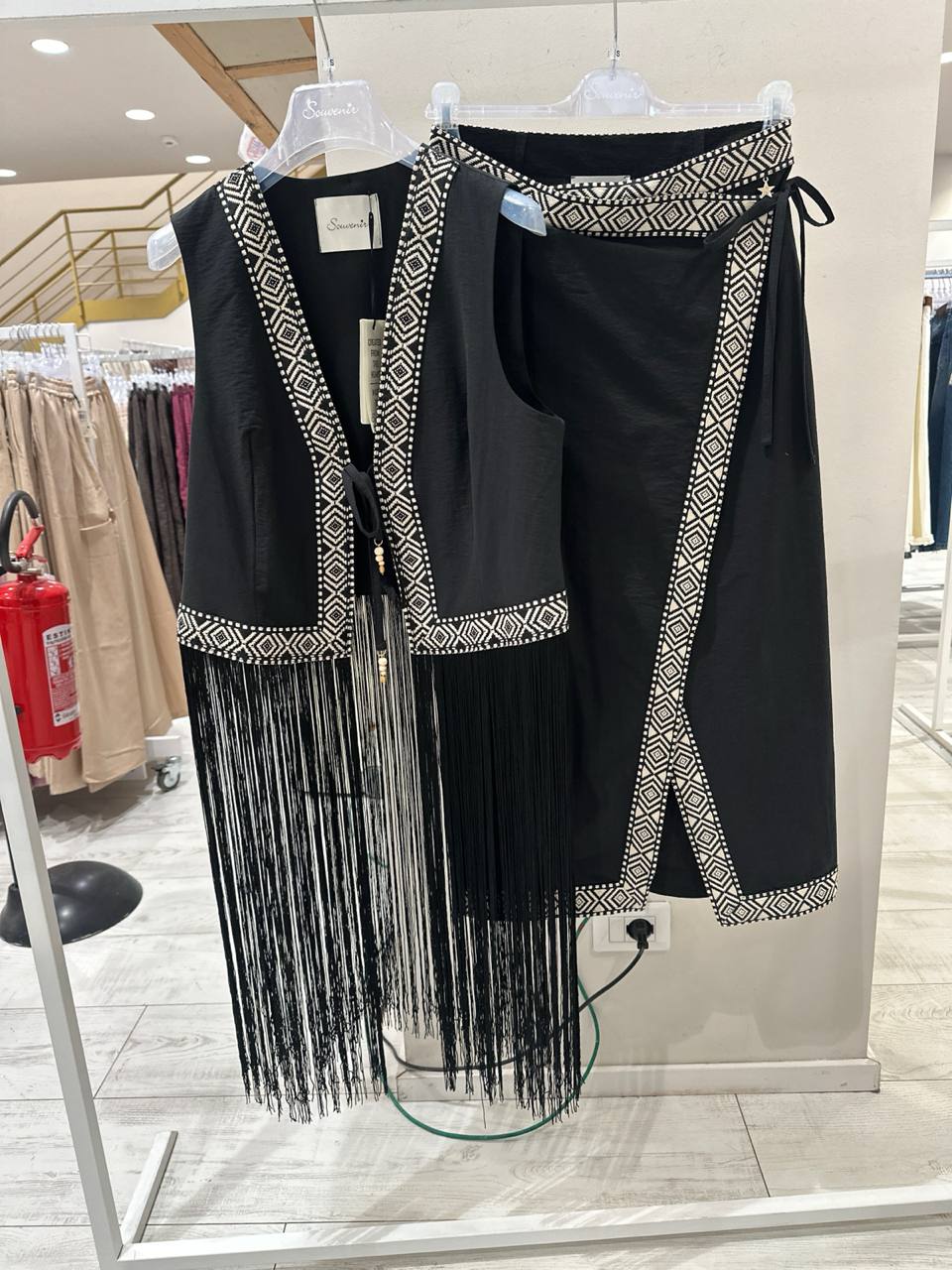 Итальянская одежда, бренд Souvenir, арт. 74198812