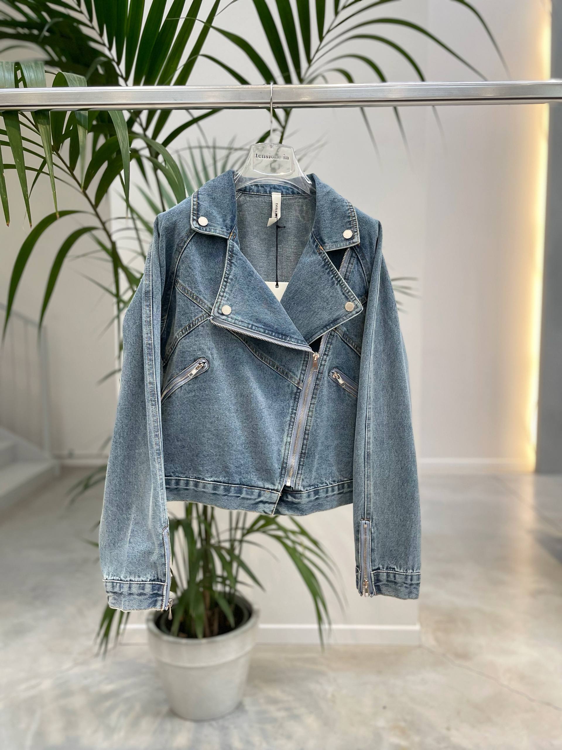 Фото Tensione in