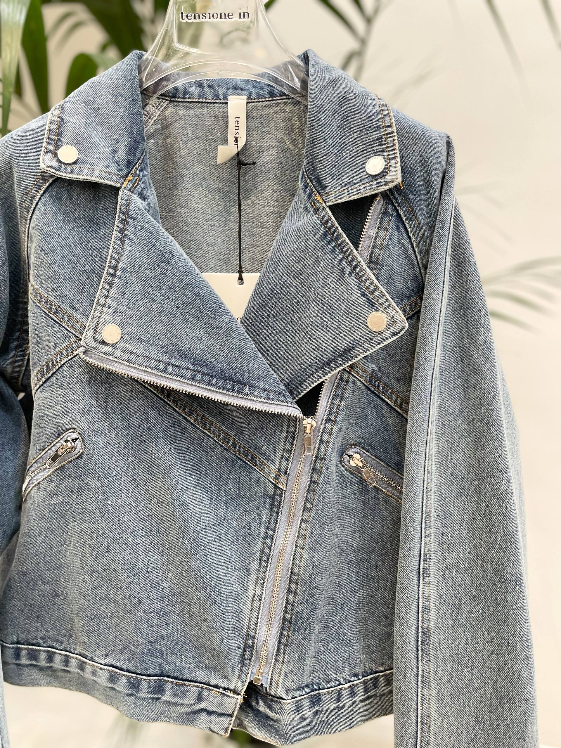 Фото Tensione in