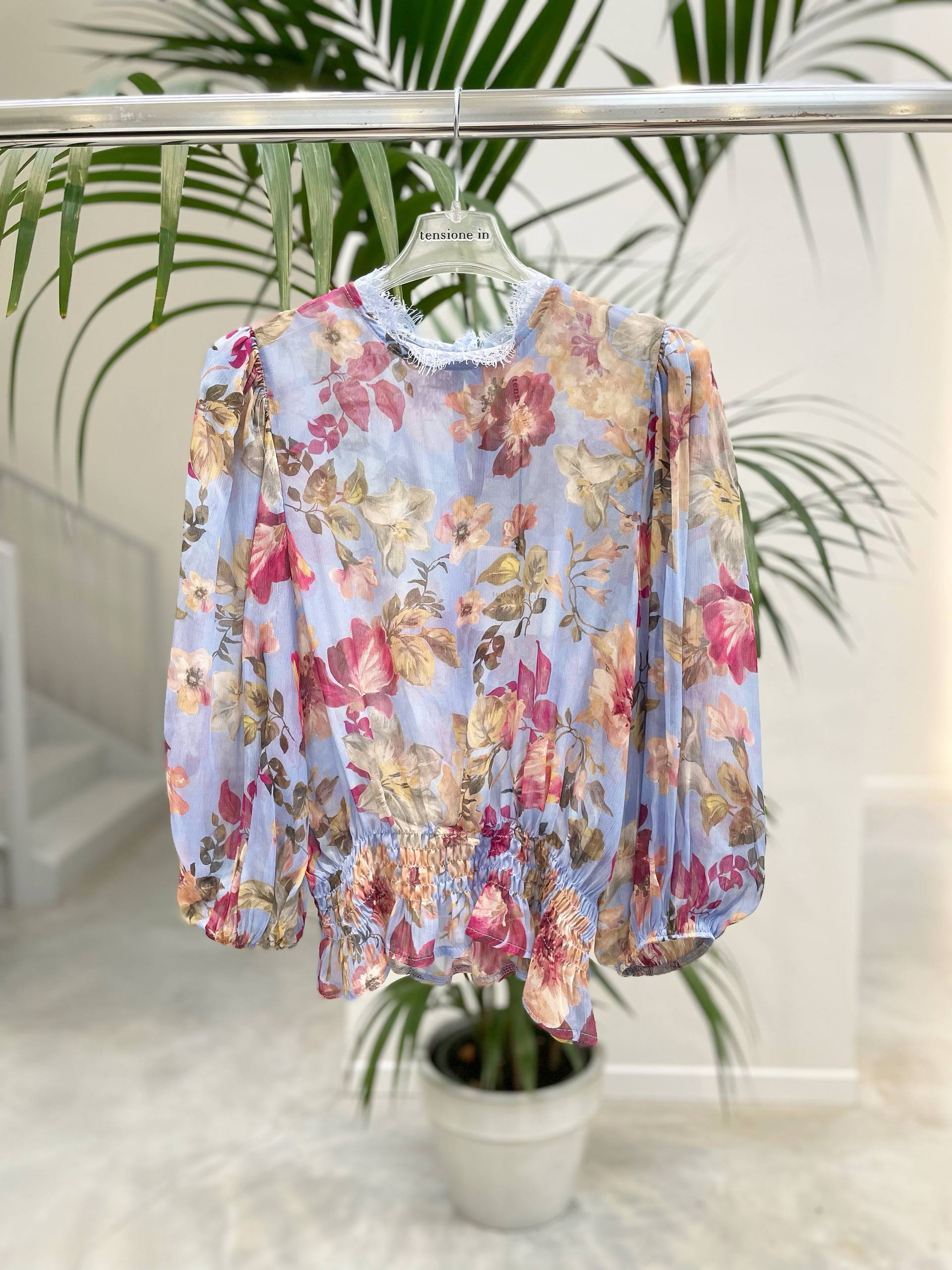 Фото Tensione in