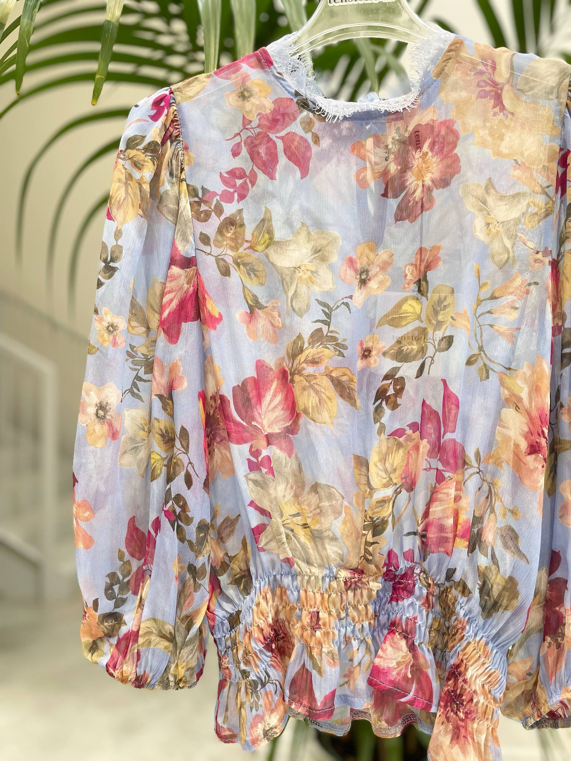 Фото Tensione in