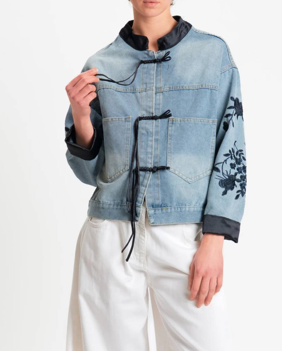 Фото Tensione in