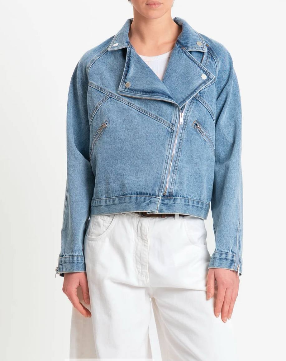 Фото Tensione in