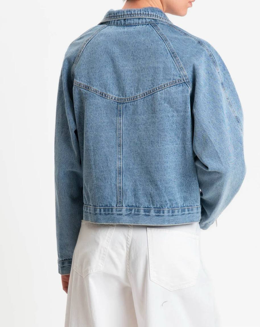 Фото Tensione in