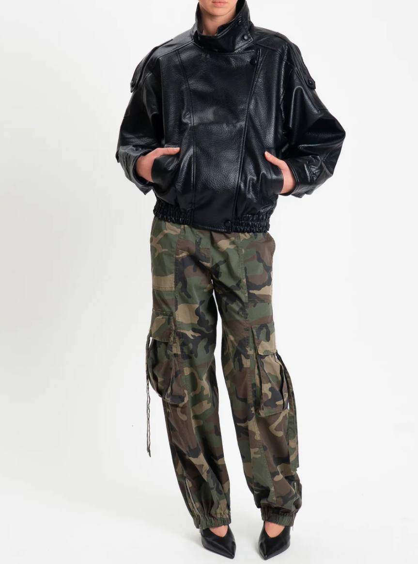 Фото Tensione in