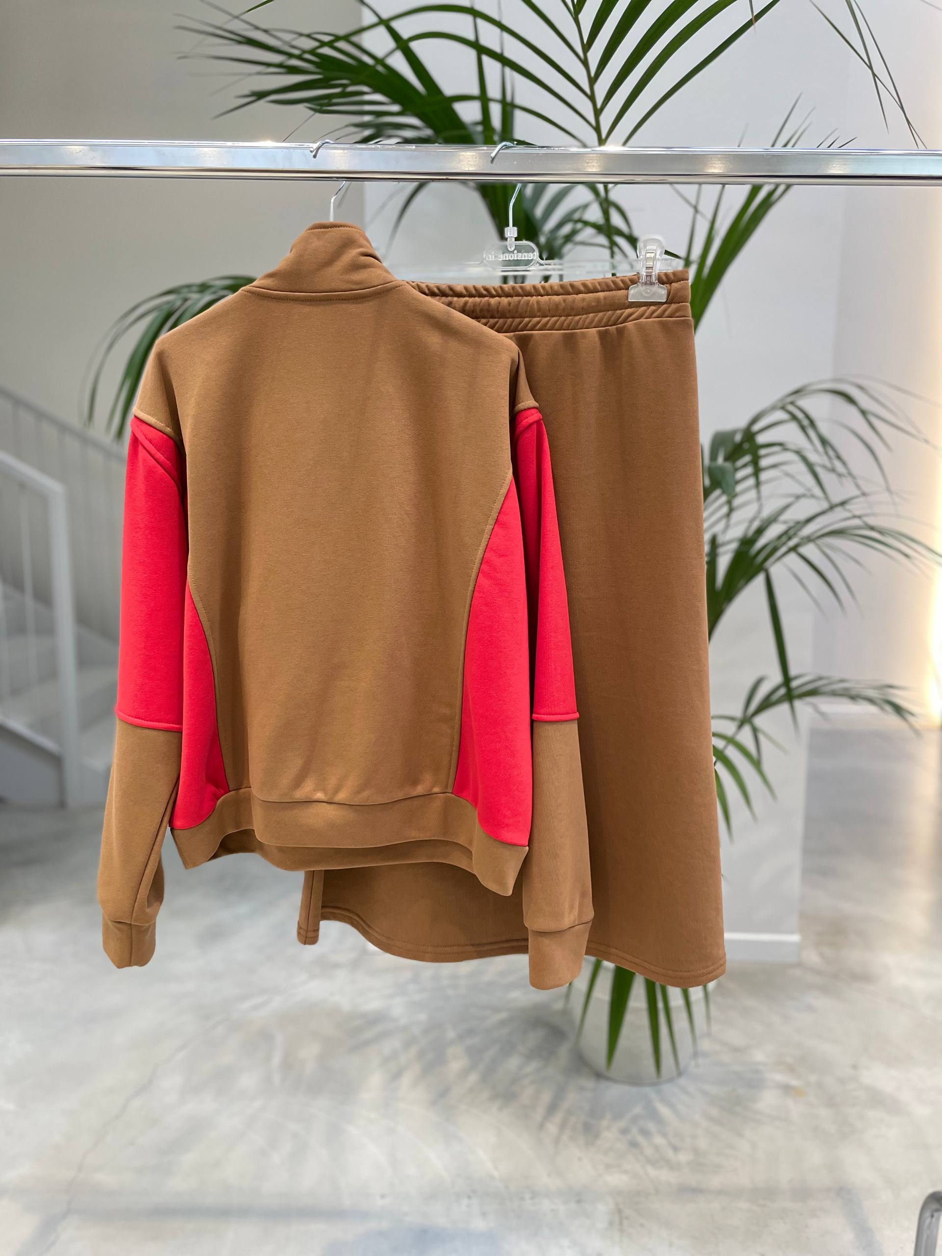 Фото Tensione in