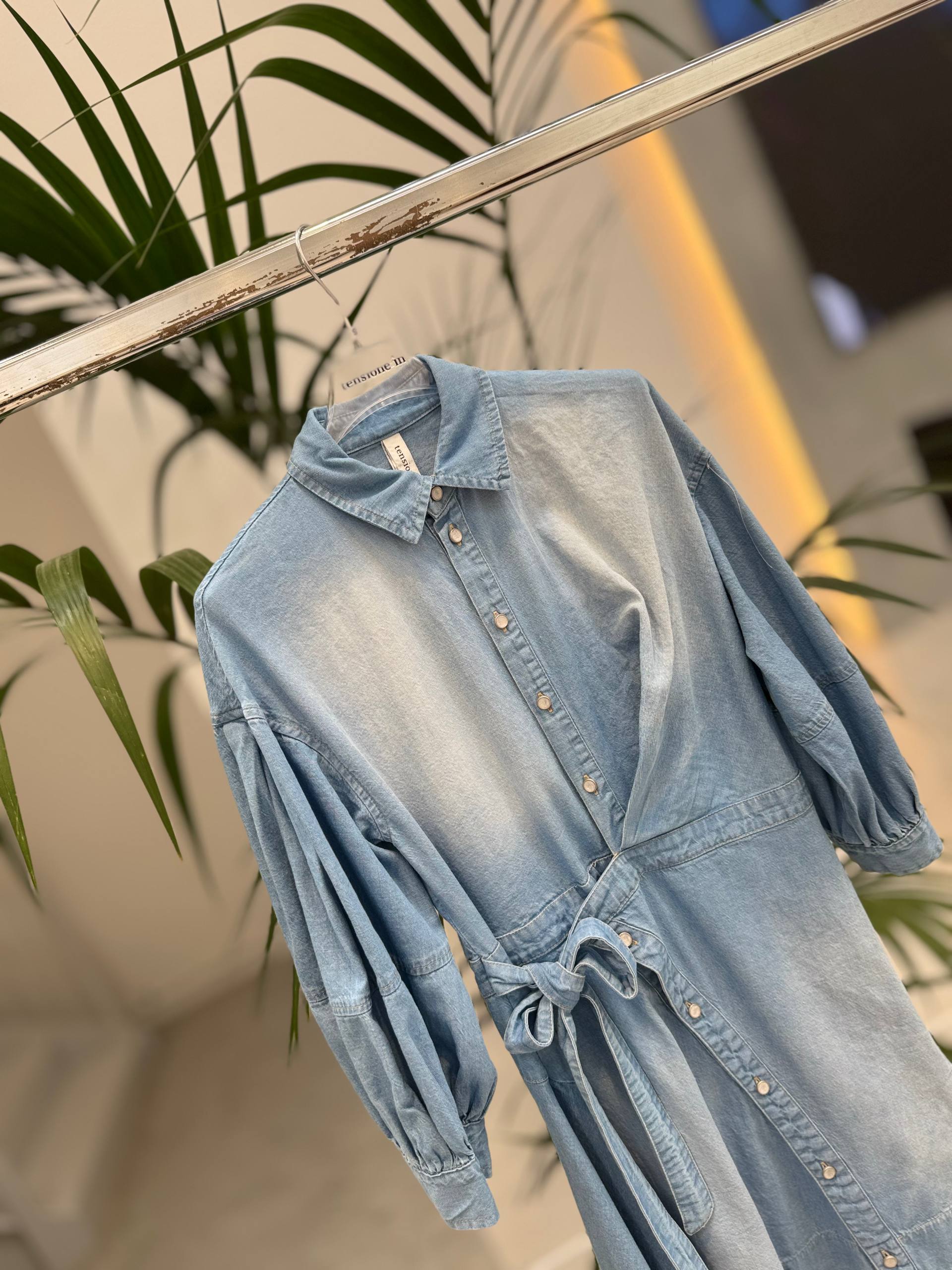 Фото Tensione in