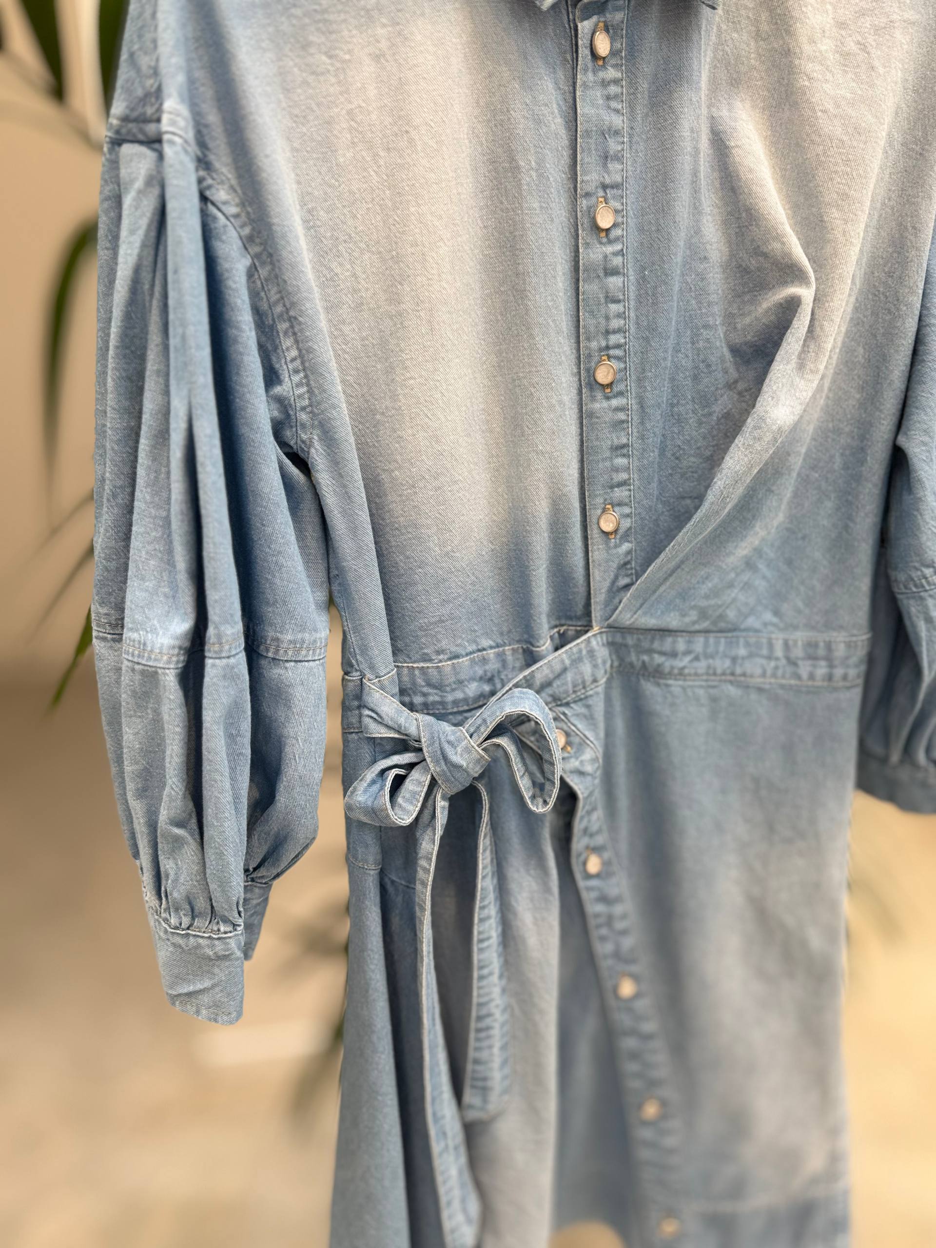 Фото Tensione in