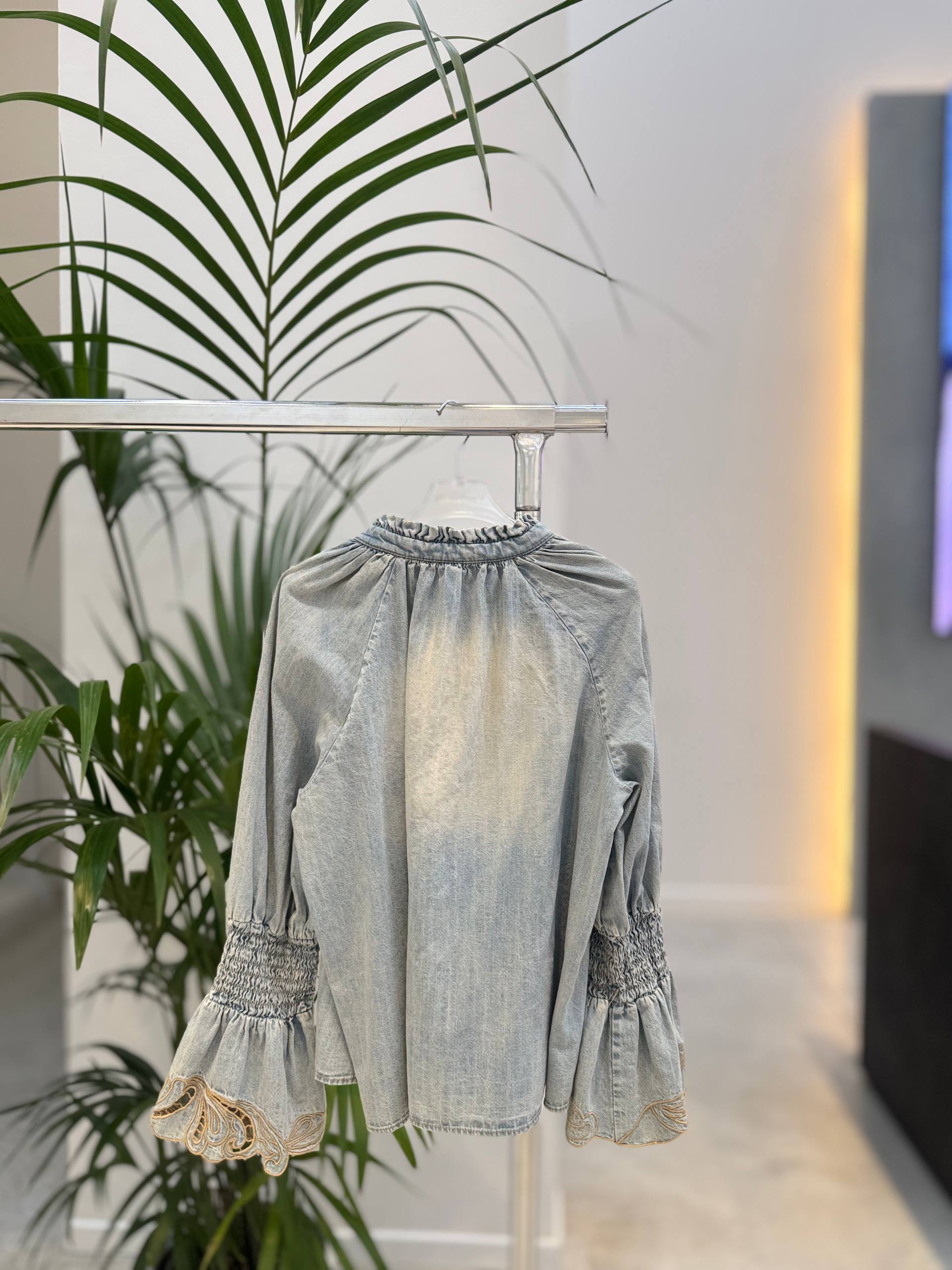 Фото Tensione in