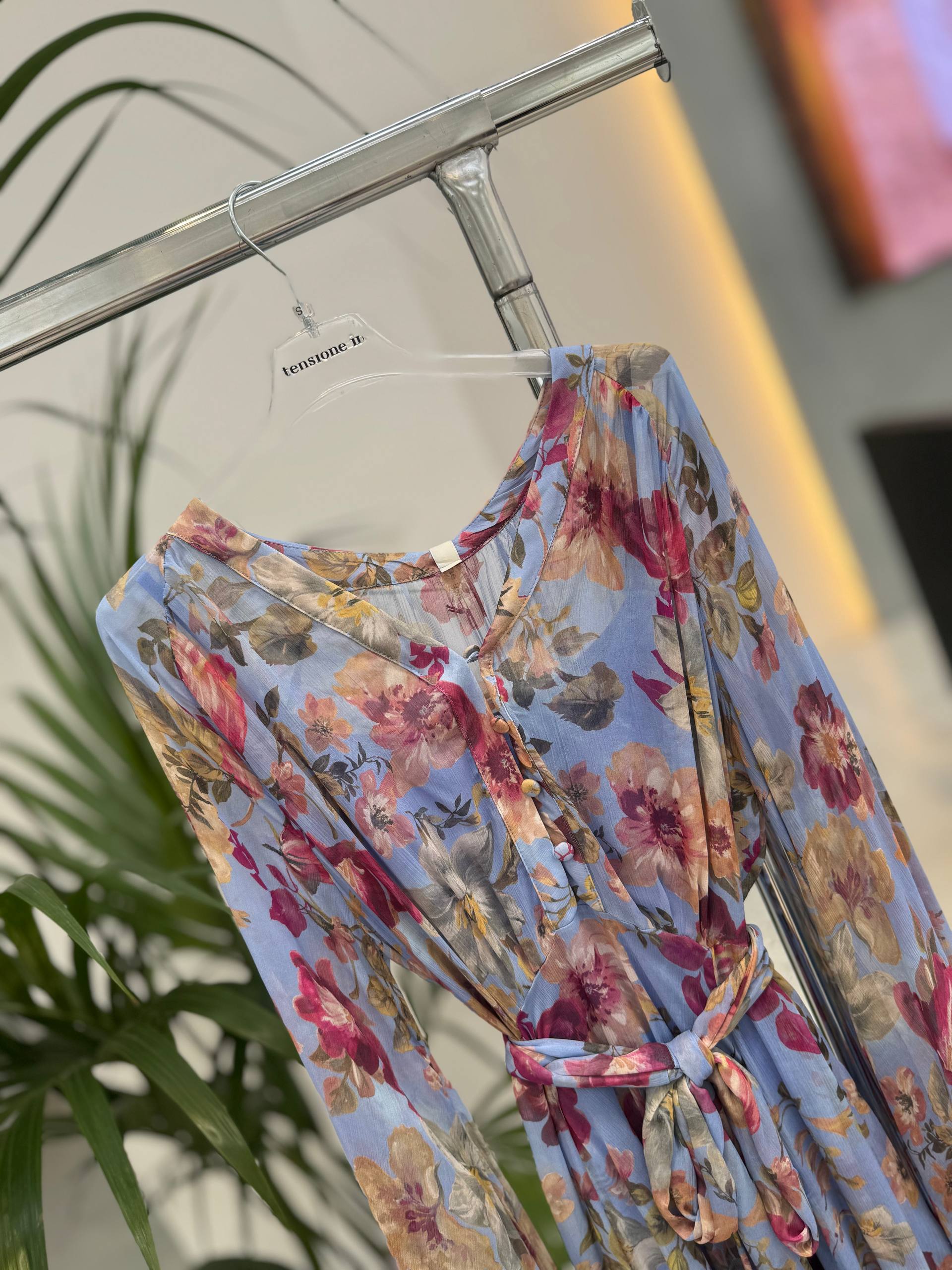 Фото Tensione in