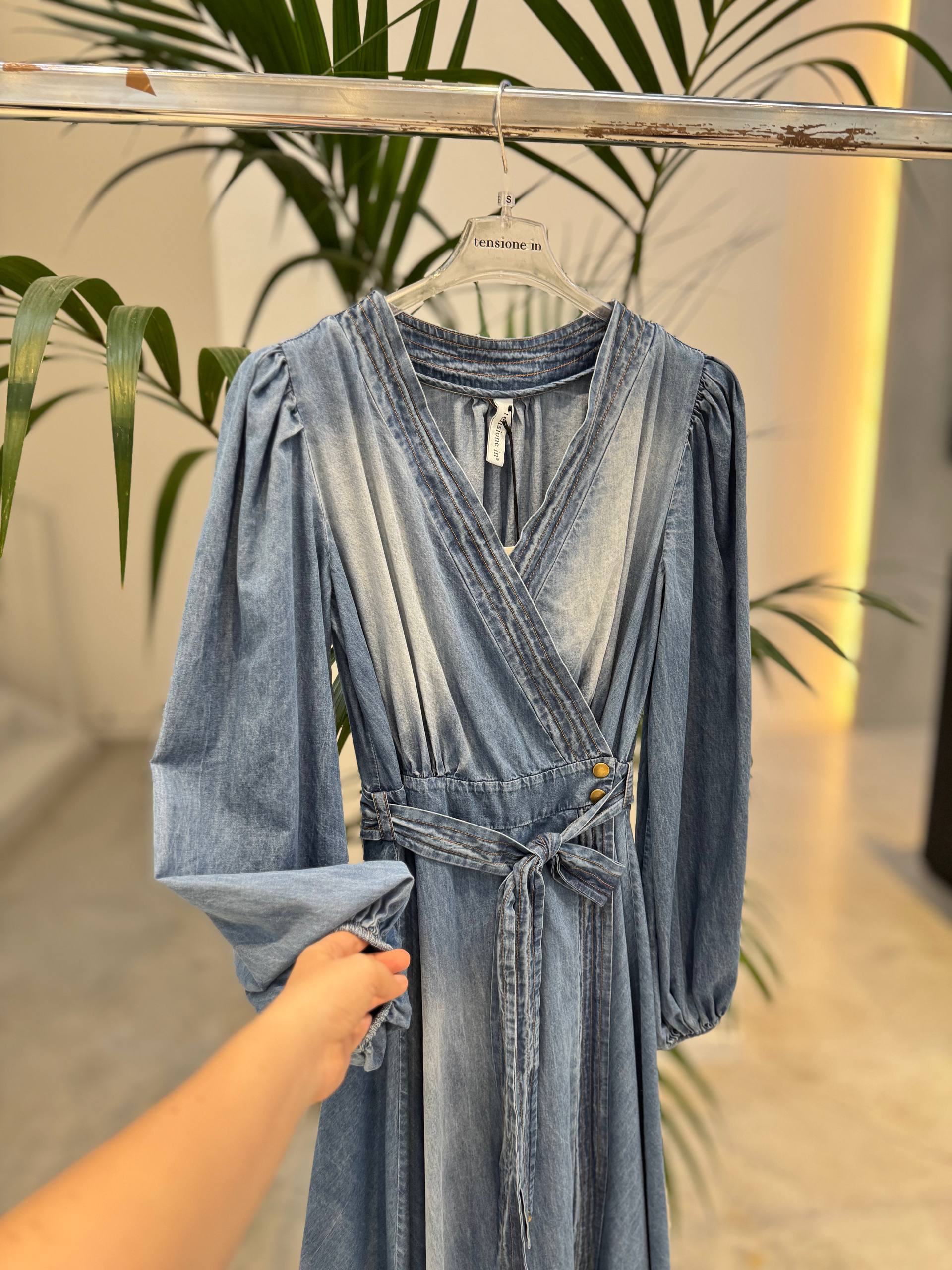 Фото Tensione in