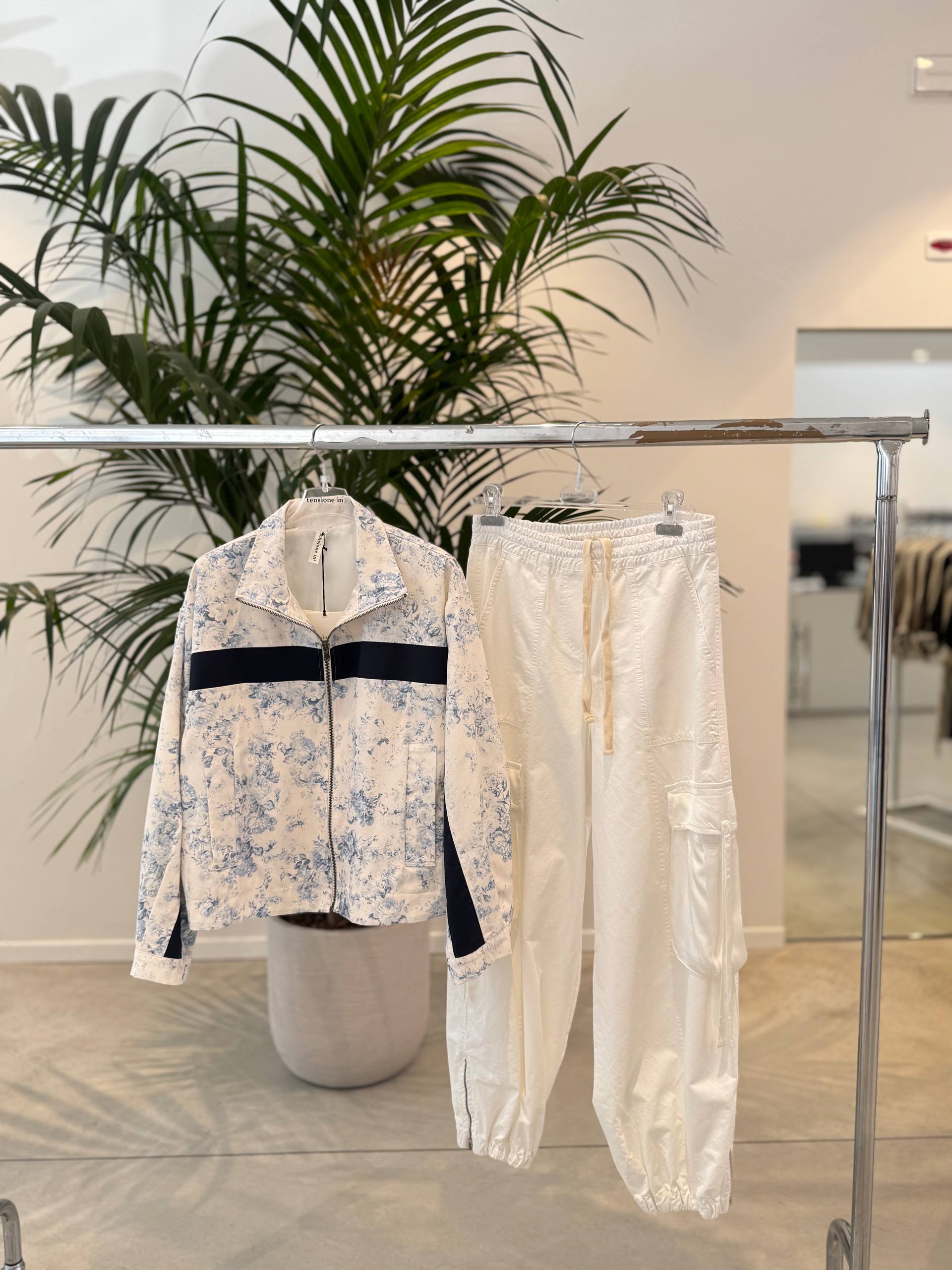 Фото Tensione in