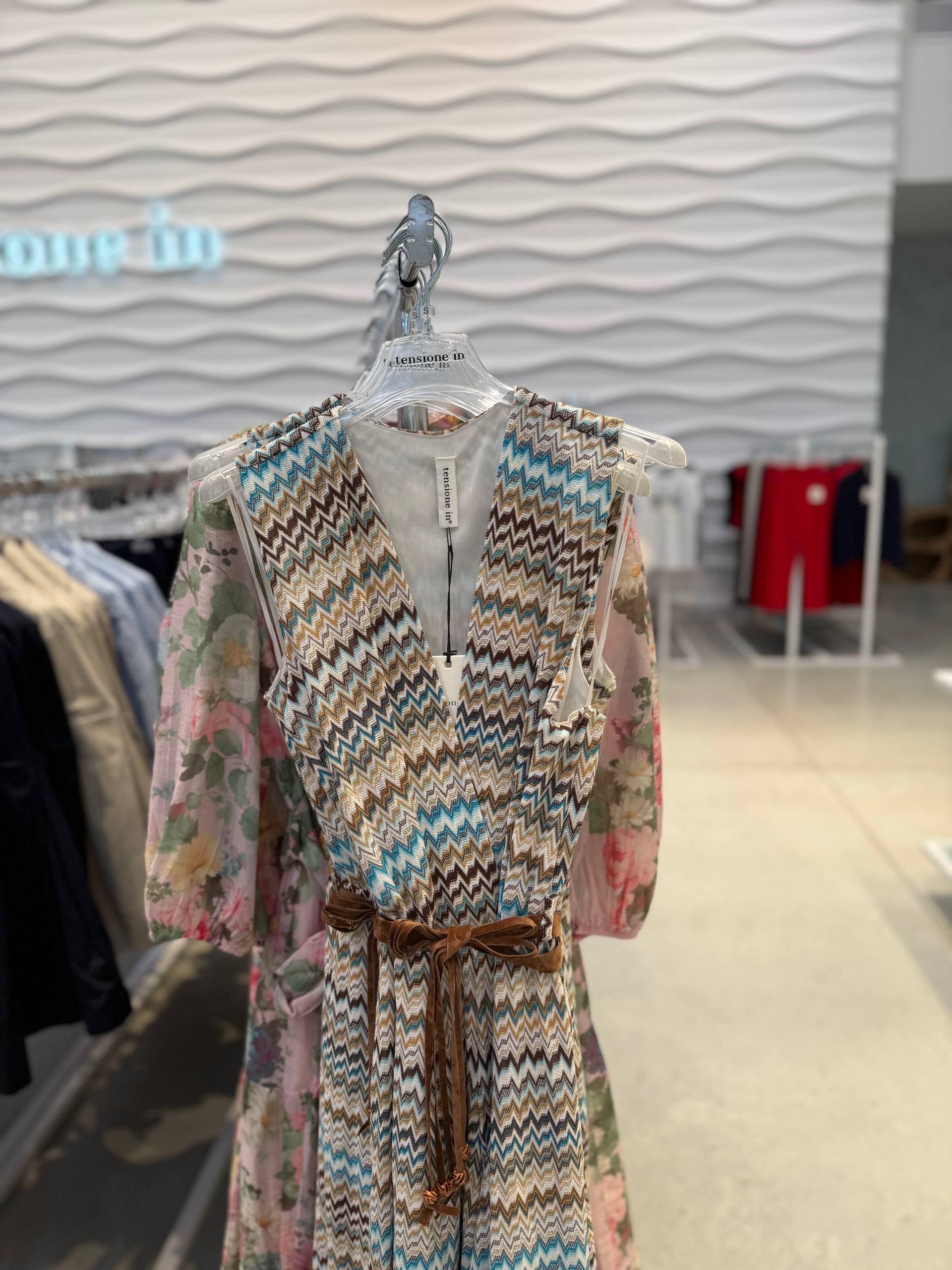 Фото Tensione in