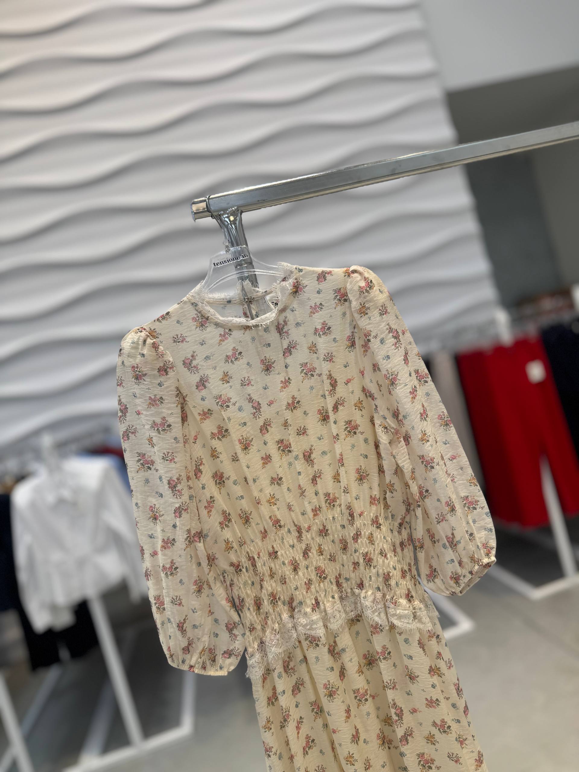 Фото Tensione in